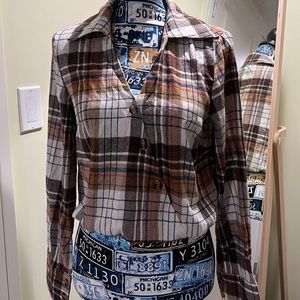 Gorgeous flannel type crop blouse